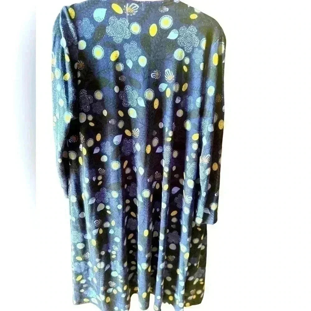 Lularoe size medium‎ Sarah cardigan duster. Navy blue abstract floral . EUC.